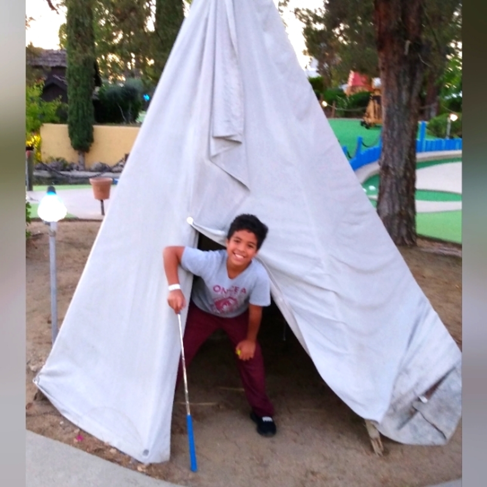 Meet your Posher, I'm in the process of cleaning out my closet.Thank you in adva